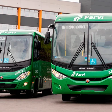 Uma das principais operadoras de transporte das regiões Norte e Nordeste do Brasil, a Parvi Transportes/RCR, comprou 212 novos veículos Marcopolo para renovar a frota. São os modelos rodoviários Paradiso 1800 Double Decker e Ideale 800, e micro-ônibus Senior na versão fretamento.<!-- NICAID(16000840) -->