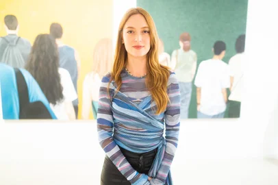 Vai rolar no dia 27 de maio, às 14h, um bate-papo com a artista Gabriela Stragliotto, na Galeria Municipal de Arte Gerd Bornheim. Ela vai falar de seu trabalho e da concepção da exposição "Solo Provisório", em cartaz até o dia 31.<!-- NICAID(15436847) -->