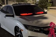 Motoristas colocam painel de LED para deixar os carros com olhos animados.<!-- NICAID(16054167) -->
