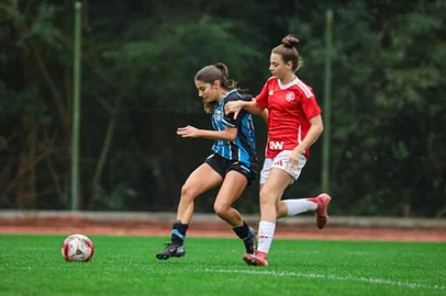 Caroline Martins / Grêmio FBPA Grêmio e Inter na final do Gauchão Sub-15 Feminino no SESC Protásio Alves em Porto Alegre <!-- NICAID(16325707) -->