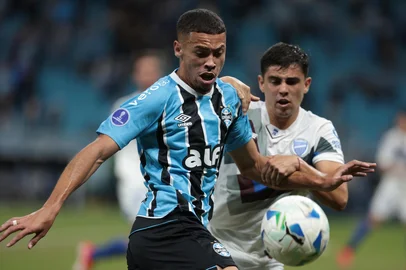 13/05/2025 - Porto Alegre, RS, Brasil - Grêmio vs Godoy Cruz pela Copa Sul-Americana, na Arena - Foto: Jefferson Botega/Agência RBSIndexador: jeff botega<!-- NICAID(16036379) -->