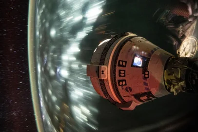 Cápsula starliner de astronautas que ficaram presos no espaço volta à Terra<!-- NICAID(15859700) -->