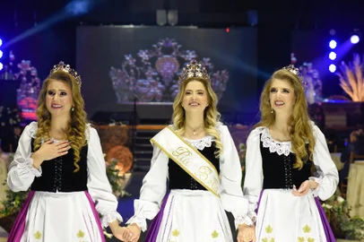 Soberanas da La Prima Vendemmia: Andréia Maria Rossetti, 21 anos, foi eleita La Più Bella Ragazza 2023. Ao lado dela, para divulgar o evento, estarão as princesas Flávia Pauletti, 23, e Laís Deon Sundstron, 19.<!-- NICAID(15509729) -->