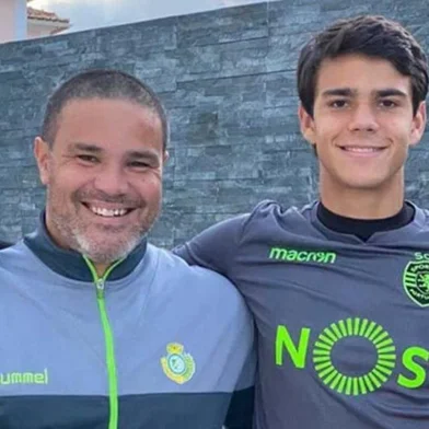Diego Silva, ex-goleiro do Juventude, e seu filho, Diego Callai, goleiro do Sporting, de Portugal<!-- NICAID(14788443) -->