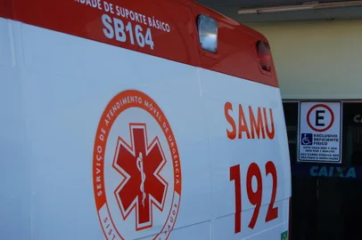 SÃO GABRIEL,RS,BRASIL, 30/01/2015_ Ambulância do SAMU de Rosário do Sul estacionada em frente a Santa Casa de São Gabriel:FOTOS: MARCIO VAQUEIRO/ESPECIAL<!-- NICAID(11161010) -->