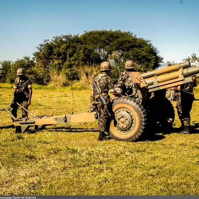 Canhão que será usado para disparos em cerimônia do Exército em Caxias do Sul. <!-- NICAID(16018998) -->