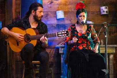 Cantora Isadora Arruda e violonista Jef de Lima<!-- NICAID(15097963) -->
