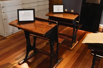 Mesa centenária, fotos e uniformes: exposição reúne itens históricos dos 105 anos do IE<!-- NICAID(16002222) -->