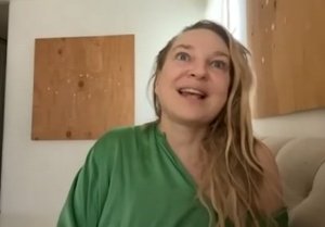 Rod has a Podcast / Youtube, Reprodução