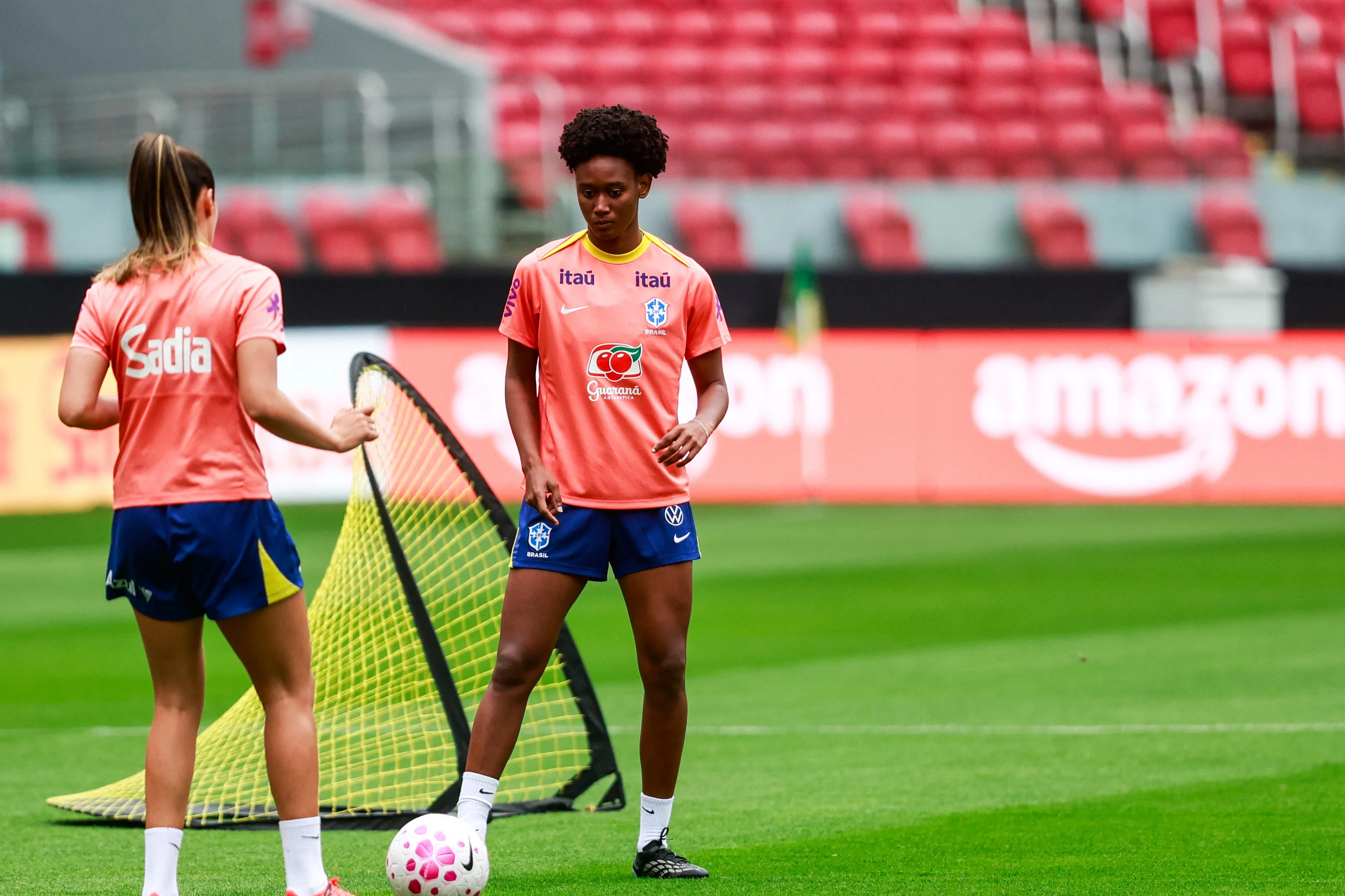 Brazil Women's Team Faces Argentina Without Marta as Arthur Elias Tests Talent