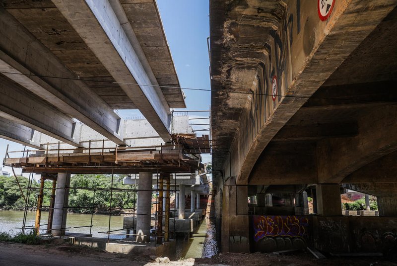 SÃO LEOPOLDO, RS, BRASIL - 10/11/2021obras na Ponte do Rio do Sinos, na BR-116<!-- NICAID(14937335) -->