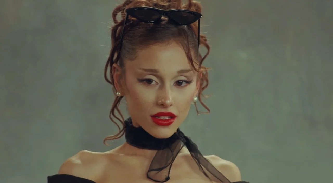 Reprodução / YouTube/@ArianaGrande