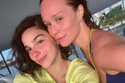 Mariana Ximenes se pronuncia após rumores de namoro com atriz: "Nem eu mesma estava sabendo" <!-- NICAID(15475153) -->