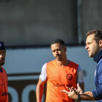 Técnico do Caxias, Thiago Carvalho quer manter série invicta diante do Marcílio Dias<!-- NICAID(15120604) -->