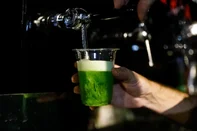 PORTO ALEGRE, RS - 17/03/2023 - Festejos de Saint Patrick. FOTO: Camila Hermes, Agência RBS<!-- NICAID(15379147) -->