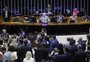 Câmara dos Deputados aprova urgência de projeto que cria limite para juros do rotativo do cartão de crédito