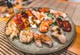 Descubra um restaurante exclusivo com apenas 4 mesas que une as culinárias japonesa e peruana
