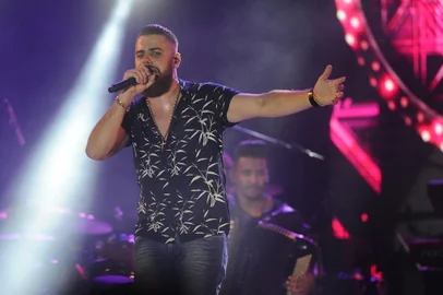 CAXIAS DO SUL, RS, BRASIL (08/03/2019)Show de Zé Neto e Cristiano nos pavilhões da Festa da Uva. (Antonio Valiente/Agência RBS)<!-- NICAID(13988910) -->