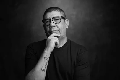 Entre os poetas brasileiros mais relevantes do século XXI, Sérgio Vaz circula pelo Estado através do Circuito Sesc de Literatura“Poeta da Periferia” realizará encontros e bate-papos em Bento Gonçalves, Erechim, Passo Fundo, Frederico Westphalen, Santa Rosa, Novo Hamburgo, Montenegro e Taquara<!-- NICAID(16017335) -->