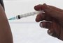 Primeiros lotes de vacinas bivalentes da Pfizer devem chegar ao Brasil em dezembro