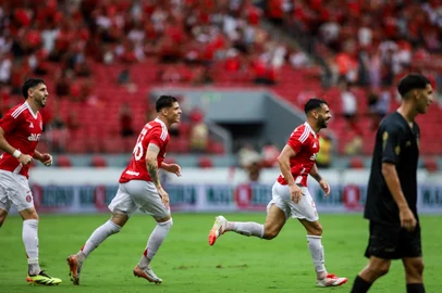 Porto Alegre, RS, Brasil, 15.02.25 - Internacional vs Monsoon, no Beira-Rio, pelo Campeonato Gaúcho de Futebol. 1º gol do jogo, marcado por Bruno Henrique. - Foto: Duda Fortes/Agencia RBSIndexador: DF<!-- NICAID(15977222) -->