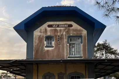 Antiga estação férrea do Cassino em 2024, em reforma<!-- NICAID(15879888) -->