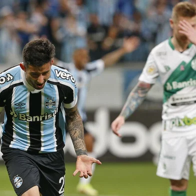 PORTO ALEGRE, RS, BRASIL - 17.10.2021 - O Grêmio recebe o Juventude na Arena, em jogo válido pela 27ª rodada do Brasileirão. (Foto: Lauro Alves/Agencia RBS)<!-- NICAID(14917683) -->