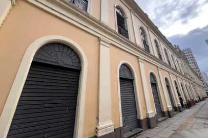 Guilherme Gonçalves / Agência RBS Mercado Público terá leilão de aluguel por sua maior loja<!-- NICAID(15926985) -->