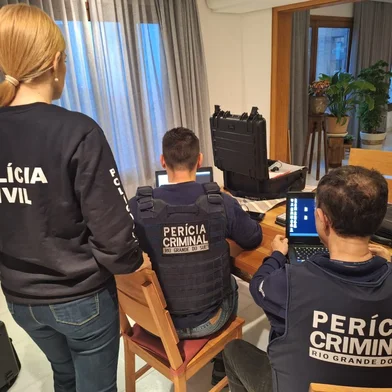 Suspeito de armazenar conteúdos é preso