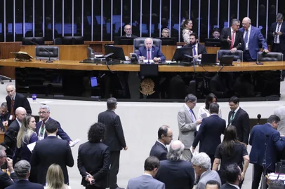 Câmara aprova reoneração gradual da folha de pagamento até 2027<!-- NICAID(15864220) -->