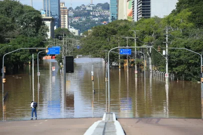 PORTO ALEGRE, RS, BRASIL, 07/05/2024-  Enchente em Porto Alegre. Foto: Ronaldo Bernardi / Agencia RBS<!-- NICAID(15757346) -->