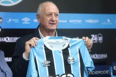 Porto alegre, RS, Brasil - Apresentação de Felipão no Grêmio. Foto: Jonathan Heckler / Agencia RBS<!-- NICAID(16026504) -->