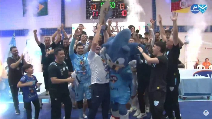 Ricardo Weschenfelder / Divulgação Vélez Camaquã