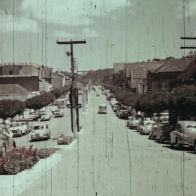 Imagens do documentário Gramado: a cidade jardim das hortênsias, editado em 1969.Avenida Borges de Medeiros<!-- NICAID(16034501) -->