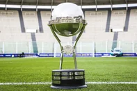 Troféu Taça da Copa Sul-Americana Copa Sudamericana no gramado do Estádio Mario Kempes em Córdoba Cordoba para a final de 2022 entre São Paulo FC e Independiente del Valle<!-- NICAID(15222645) -->