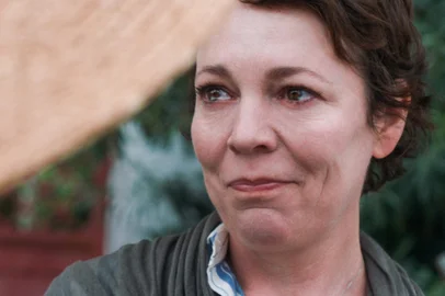 THE LOST DAUGHTER. OLIVIA COLMAN as LEDA. CR: COURTESY OF NETFLIX<!-- NICAID(14980300) -->