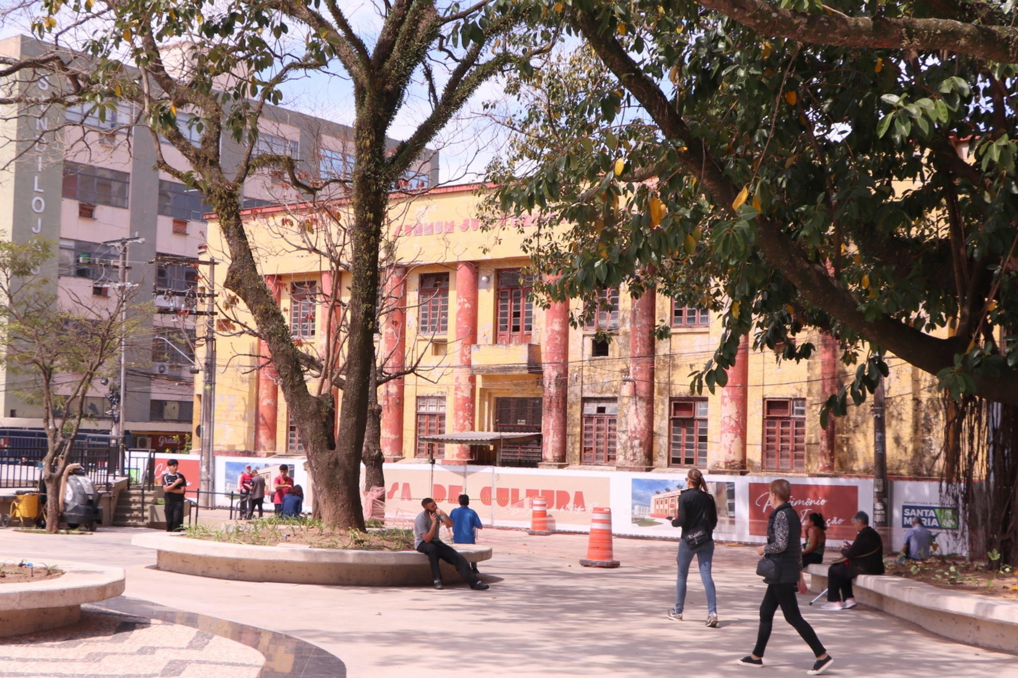 Reforma na Casa de Cultura de Santa Maria