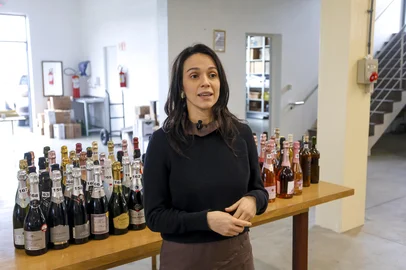 21ª Seleção de Vinhos de Farroupilha, dia 2 (5 de agosto de 2026). No salão da comunidade Santos Anjos. Na foto, Natalia Taffarel, presidente da Afavin. <!-- NICAID(16341287) -->