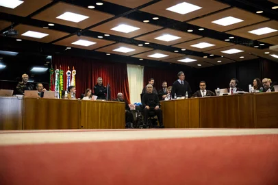 PORTO ALEGRE, RS, BRASIL, 01.07.2023: Quinto dia do julgamento do Caso Becker. Apresentacao da defesa de Bayard Olle Fischer dos Santos. Foto: Camila Hermes/Agencia RBS<!-- NICAID(15471649) -->