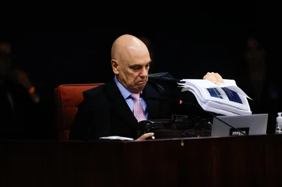 WILTON JUNIOR / ESTADAO CONTEUDO Moraes diz que atos pós-eleição de 2022 mostram caráter golpista da organização criminosaDF - BOLSONARO/STF/JULGAMENTO/MORAES - POLÍTICA - O ministro Alexandre de Moraes, do Supremo Tribunal Federal (STF), durante o julgamento da ação penal sobre a tentativa de golpe de Estado, que pode condenar o ex-presidente Jair Bolsonaro (PL) e outros sete réus, que incluem seus ex- auxiliares e militares de alta patente, em Brasília, na manhã desta terça-feira, 09 de setembro de 2025. A sessão, que vai das 9h às 19h, começa com o voto do relator, Alexandre de Moraes. 09/09/2025 - Foto: WILTON JUNIOR/ESTADÃO CONTEÚDOEditoria: POLÍTICALocal: BRASÍLIAIndexador: WILTON JUNIORFonte: ESTADAO CONTEUDOFotógrafo: ESTADÃO CONTEÚDO<!-- NICAID(16120520) -->