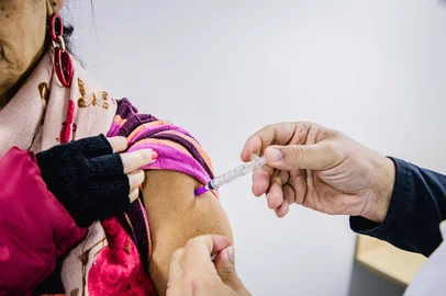 Aplicadas 6.429 doses de vacinas durante mutirão neste sábado <!-- NICAID(15767690) -->