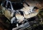 Após colisão em mureta, carro pega fogo e deixa dois feridos na BR-386, em Lajeado
