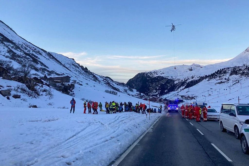 Dez pessoas são atingidas por avalanche em estação de esqui na Áustria ...