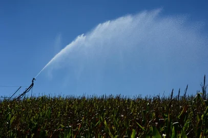 PALMEIRADASMISSÕES-RS-BR-DATA:03/02/2014Irrigação de milho, em Palmeira das Missões.FOTÓGRAFO:TADEUVILANI<!-- NICAID(10196749) -->