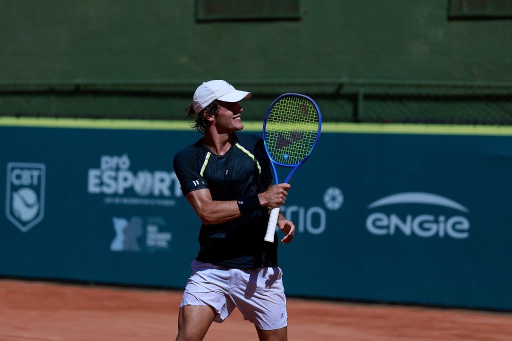 Pedro Chabalgoity vence confronto brasileiro e avan&ccedil;a &agrave; final da Brasil Juniors Cup