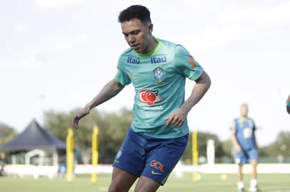 Pepê durante treino da Seleção Brasileira em Orlando em preparação para a Copa América <!-- NICAID(15782199) -->