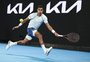 Thiago Monteiro desperdiça match points, permite virada de japonês e cai no Australian Open