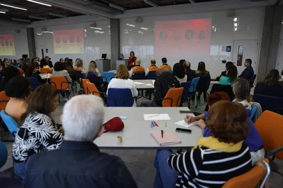 Porto Alegre, RS, Brasil  — Mais de 90 escolas participam da formação para criação de planos de contingência e fortalecimento da resiliência diante de eventos climáticos extremos. Na imgem fala Raquel Teixeira, Secretároa de Estado da Educação do Rio Grande do Sul.Indexador: jeff botega<!-- NICAID(16139944) -->