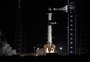Missão da SpaceX para resgatar astronautas "presos no espaço" chega à Estação Espacial Internacional