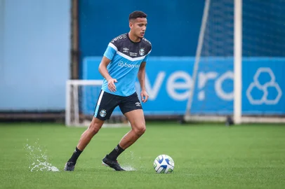 Treino GremioTreino do Grêmio. Na foto, Gustavo Martins - Foto: Lucas Uebel/Grêmio FBPA/DivulgaçãoEditoria: SPOLocal: Porto AlegreIndexador: Lucas UebelSecao: futebolFonte: gauchazh-clicrbs-br.amapaonline.infoFotógrafo: Treino Gremio<!-- NICAID(15597395) -->
